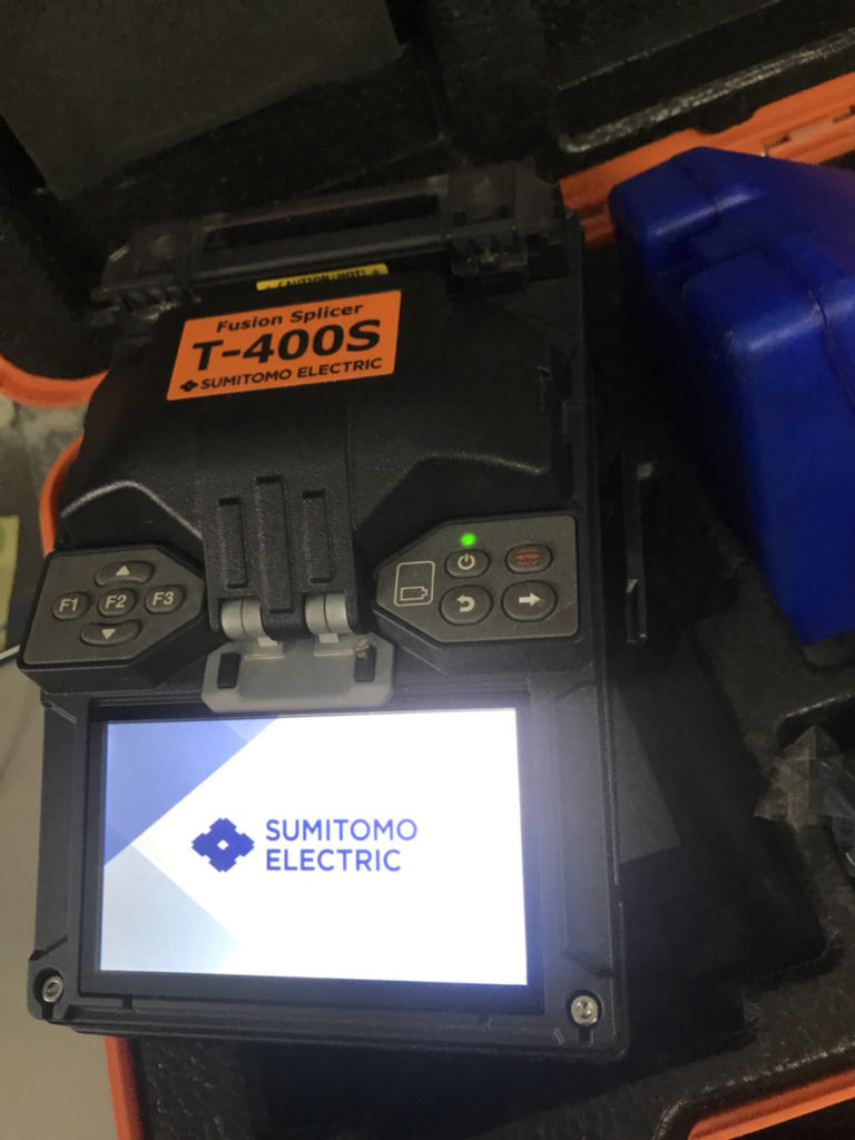 may-han-cap-quang-sumitomo-t-400s